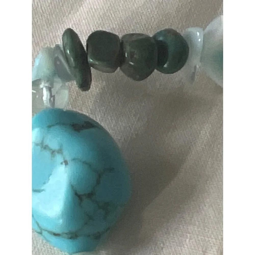 Green and Blue Turquoise Crystal Chip Stretch Bracelet -- 7.25